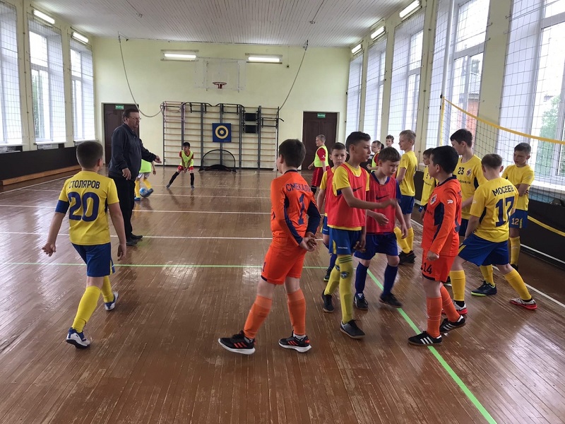 Командные соревнования по мини-футболу среди мальчиков